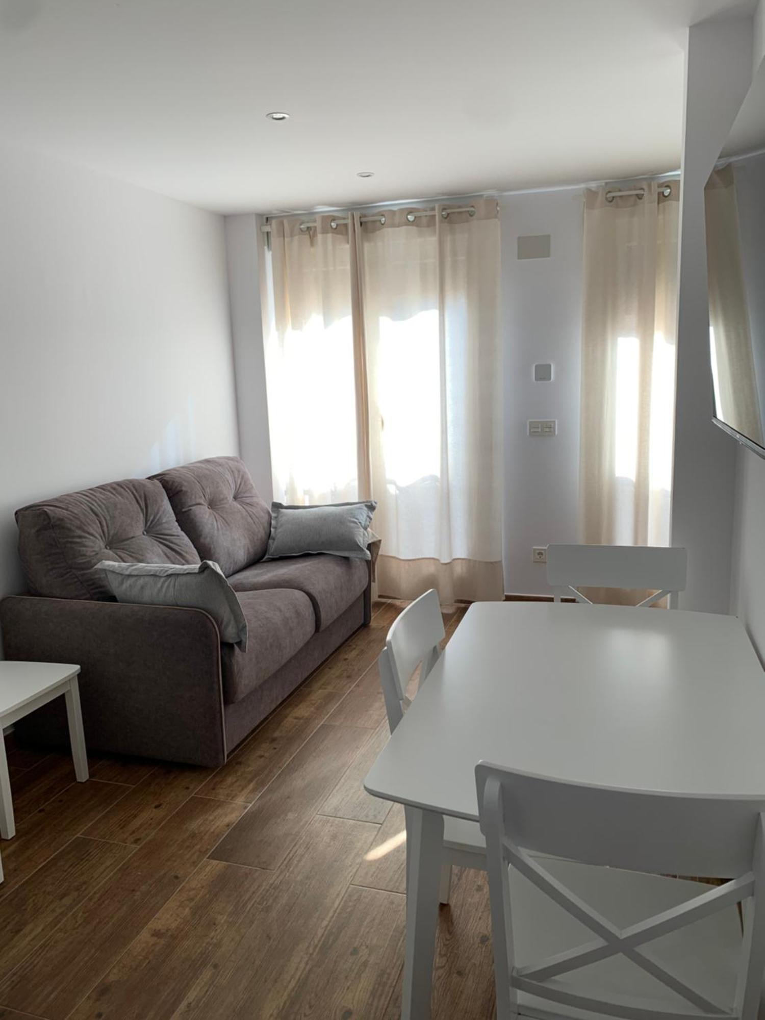 Apartamentos Lux Carrion Carrion De Los Condes ภายนอก รูปภาพ