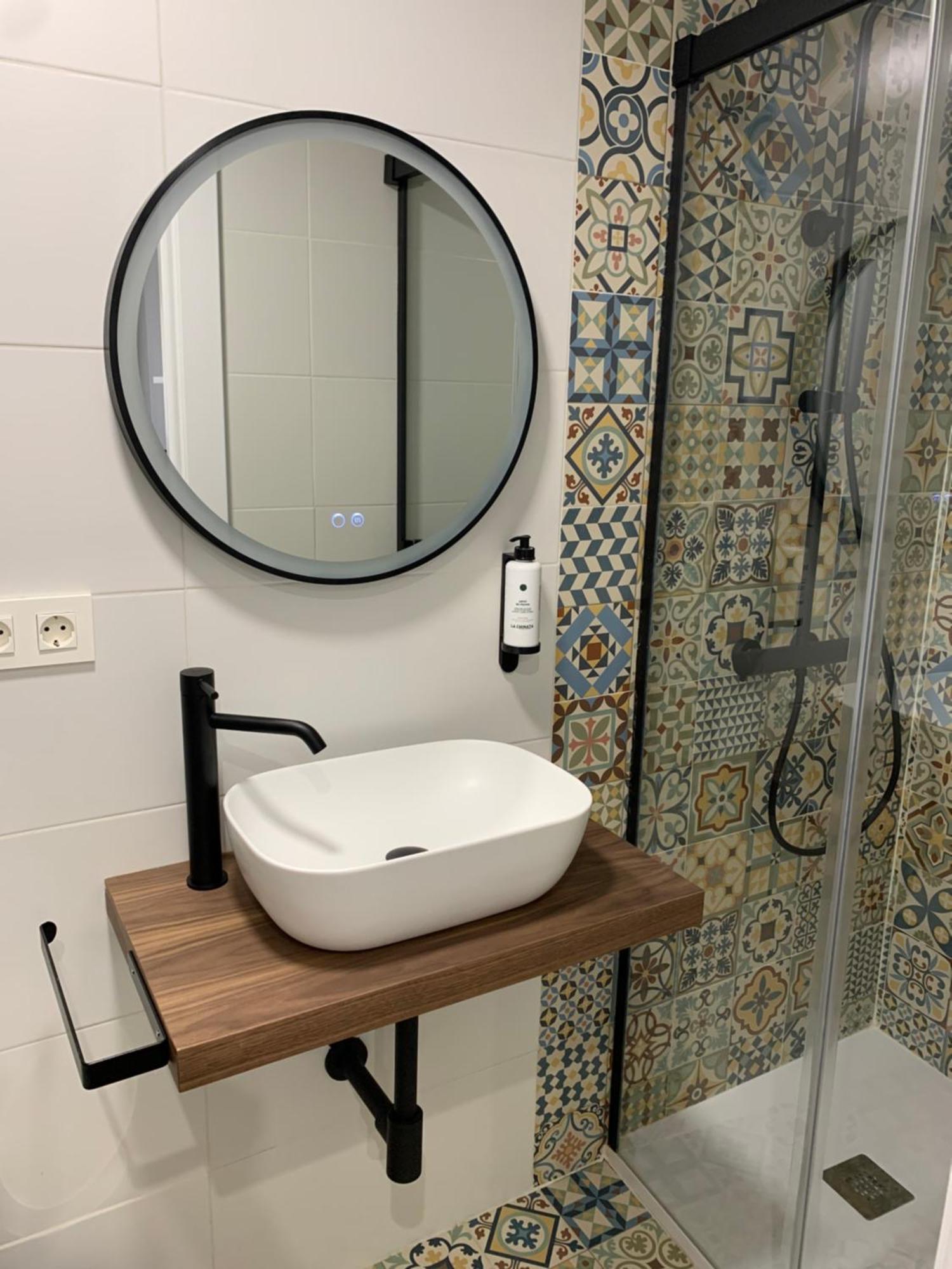 Apartamentos Lux Carrion Carrion De Los Condes ภายนอก รูปภาพ