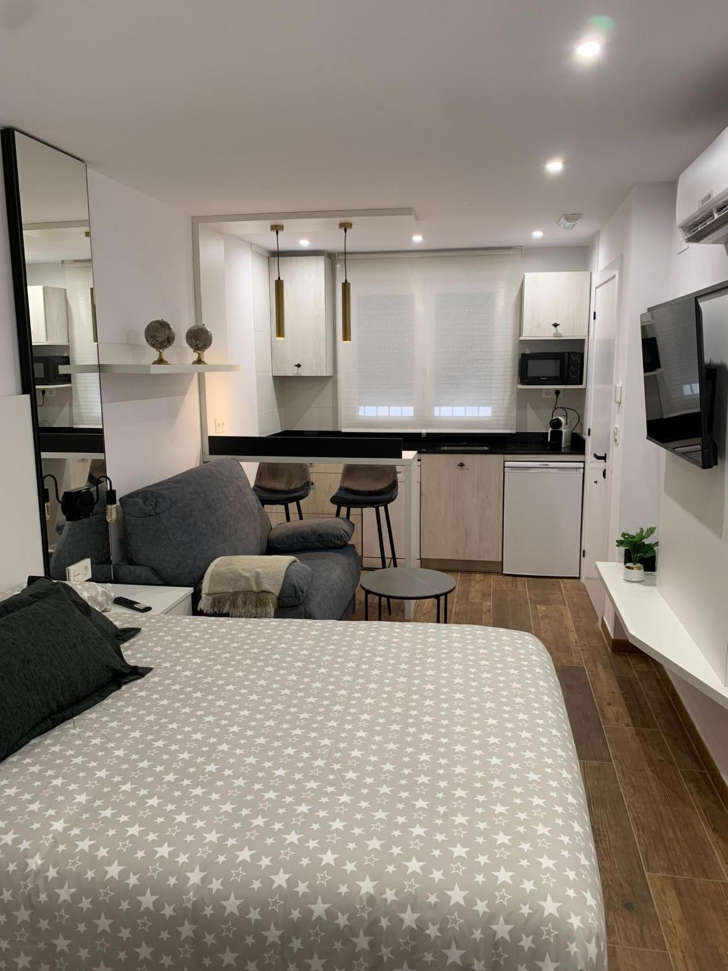 Apartamentos Lux Carrion Carrion De Los Condes ภายนอก รูปภาพ