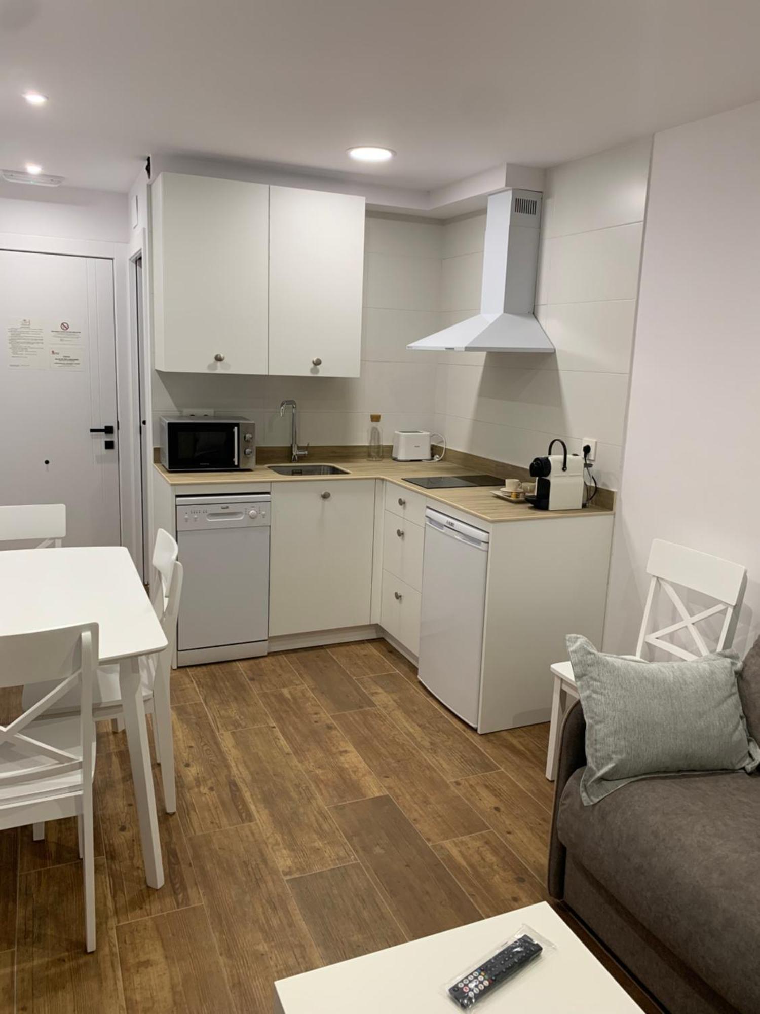 Apartamentos Lux Carrion Carrion De Los Condes ภายนอก รูปภาพ