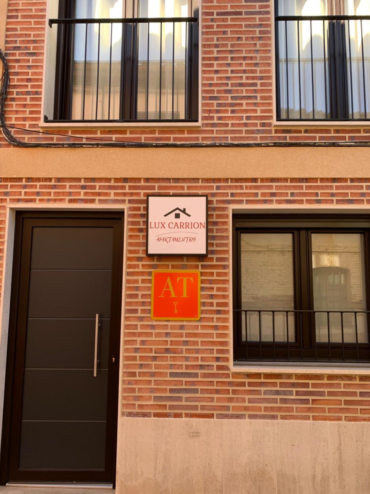 Apartamentos Lux Carrion Carrion De Los Condes ภายนอก รูปภาพ